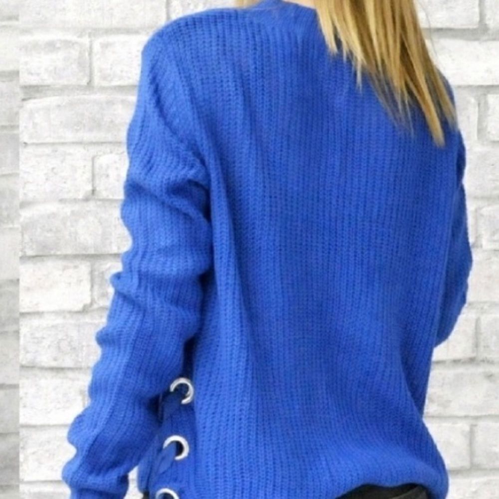 Side Lacing Sweater - Picture 10 of 10
